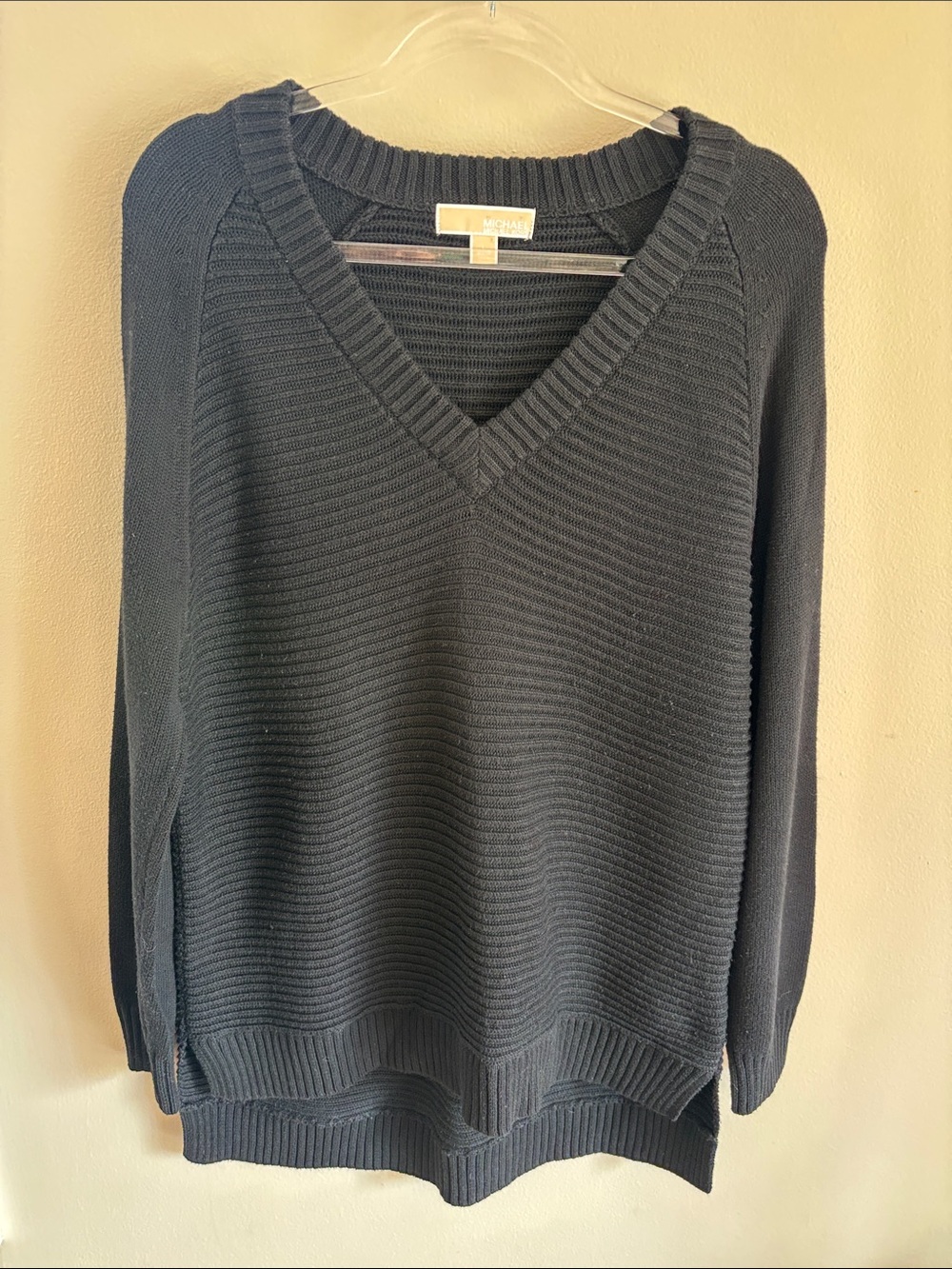 L Michael Michael Kors v neck heavy sweater
